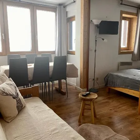 Le V - 2 Bedrooms Flat In The Middle Of *