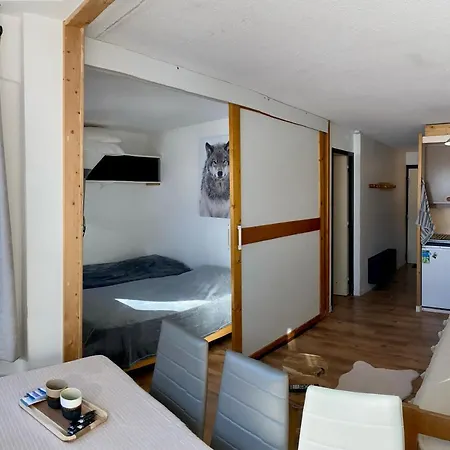 Le V - 2 Bedrooms Flat In The Middle Of Apartment